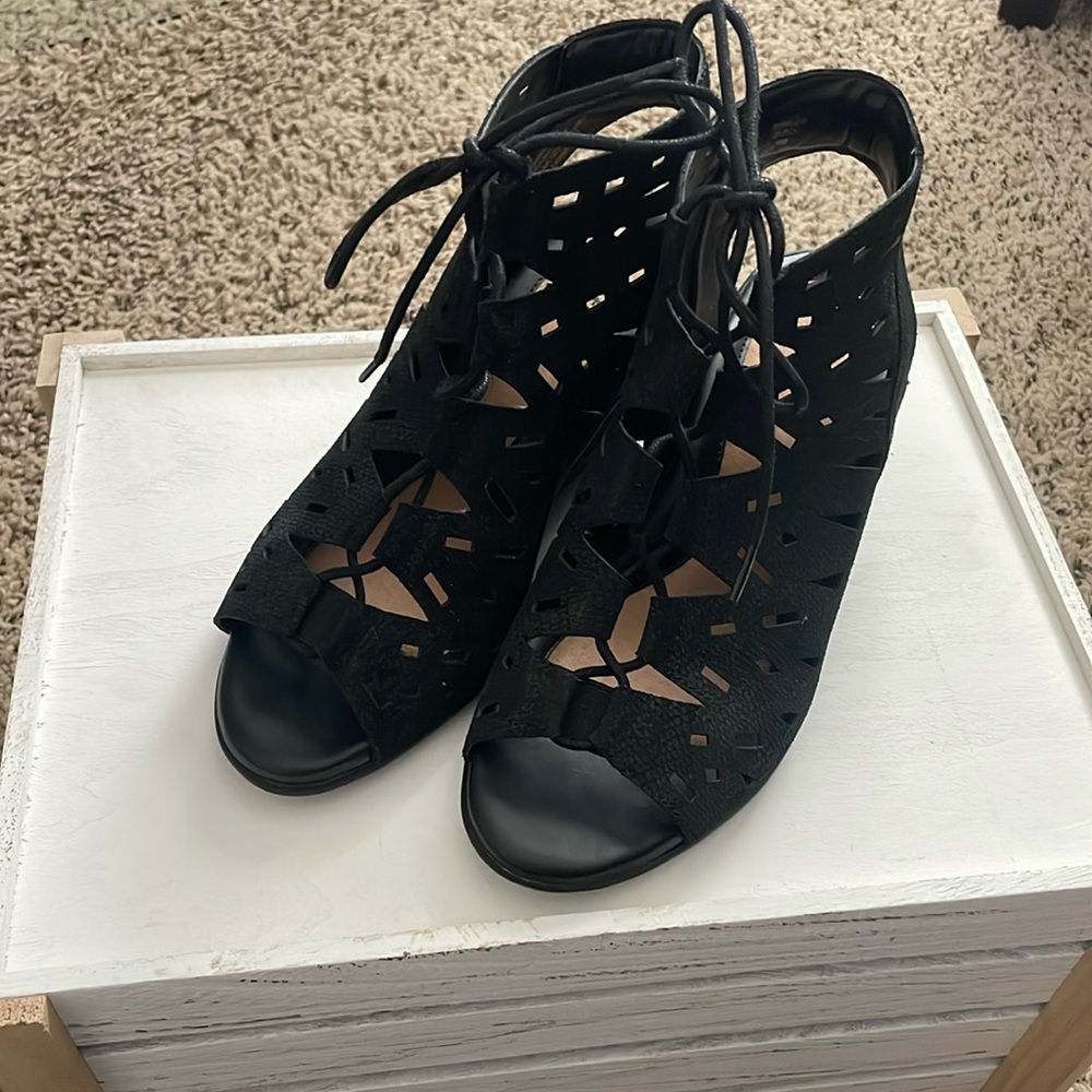 Earth Wedge Sandals